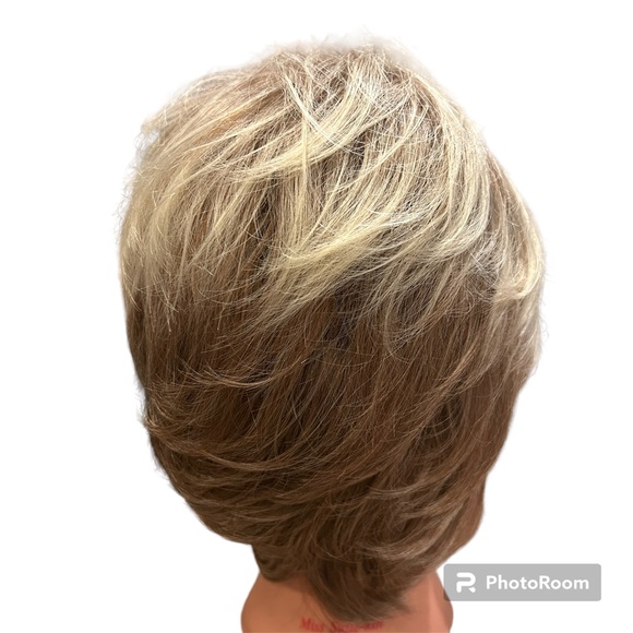 Fashion Wigs short blonde and light brown - Picture 4 of 5
